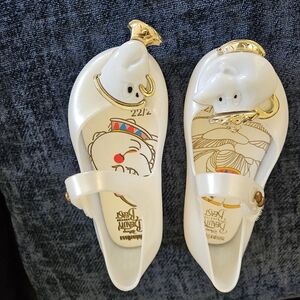 Beauty and the Beast girls shoes size 7 by minimelissa